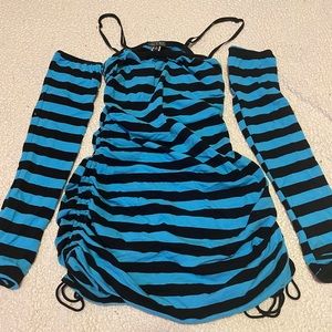 dollskill dress black and blue arm sleeves